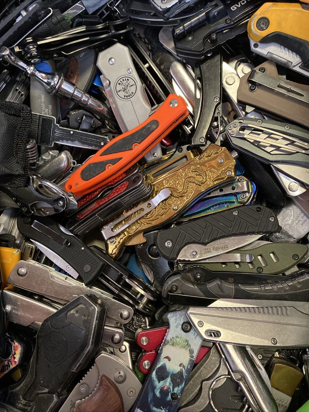 Pocket Knives, MultiTools, & Corkscrews Wholesale Random Lot