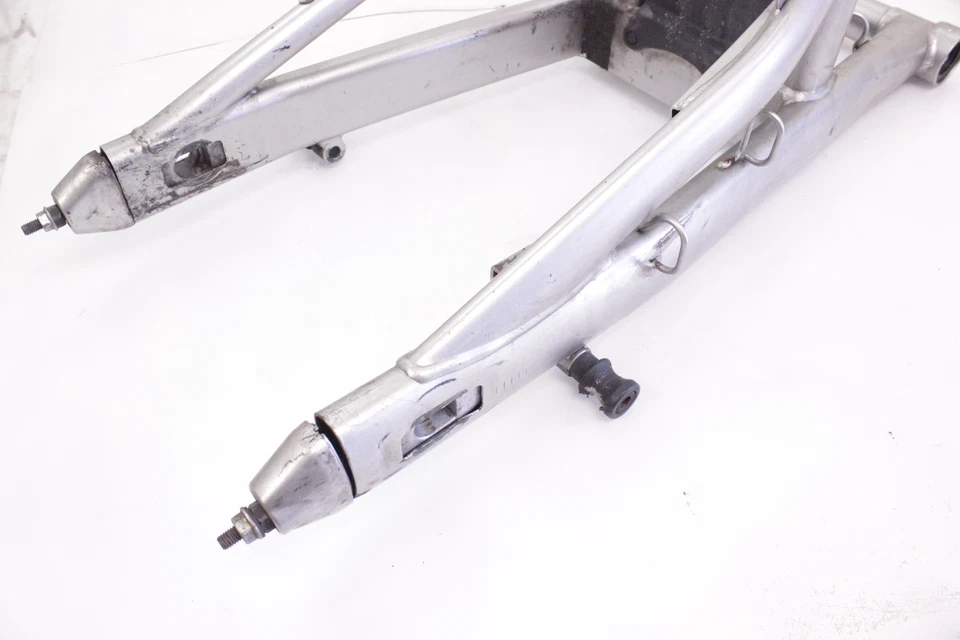 09-11 KAWASAKI ER-6N OEM BASCULANTE TRASERO SUSPENSIÓN TRASERA BRAZO OSCILANTE Foto 2 de 4