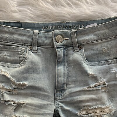Short Taille Haute American Eagle – Taille 2, Délavage Clair, Poches Dentelle Crochet – Occasion Très Bon état