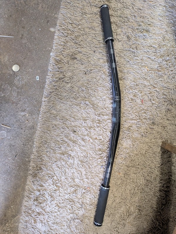Nukeproof Horizon Carbon Bars, Uncut. 800x31.8
