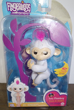 New Fingerlings WowWee Sophie White Interactive Baby Monkey Damaged Box