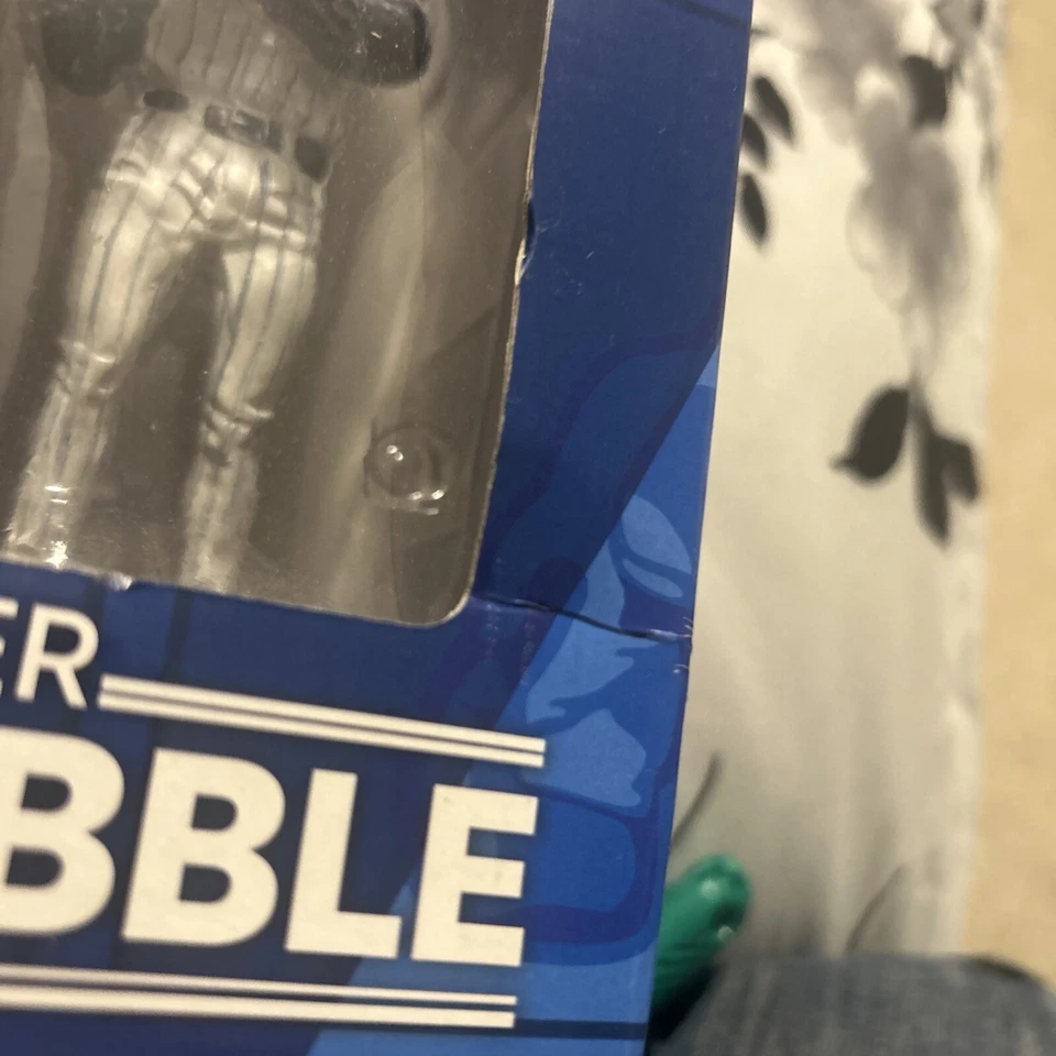 DEREK JETER New York Yankees Forever Limited Edition  MLB Bobblehead - Image 4 of 4