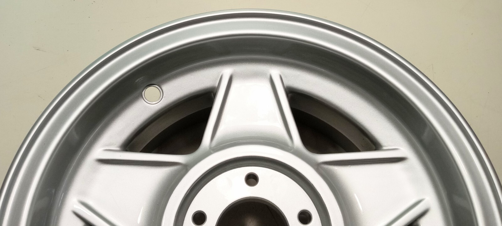 Ferrari 365 GTB/4 Daytona Wheel Rim_7 1/2"X15"_Cromordora_GENUINE