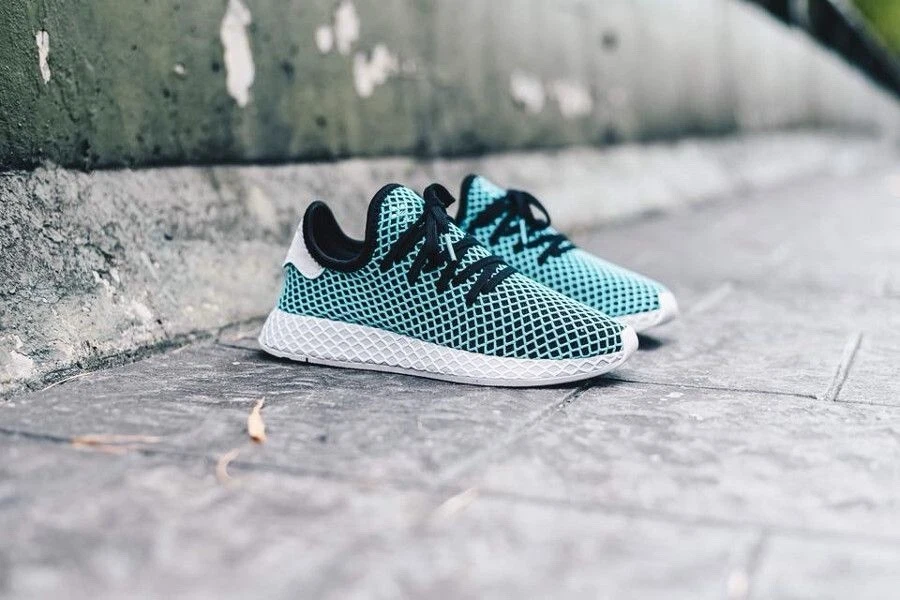 Parley x adidas Deerupt Runner Core Black for Sale  display picture 1
