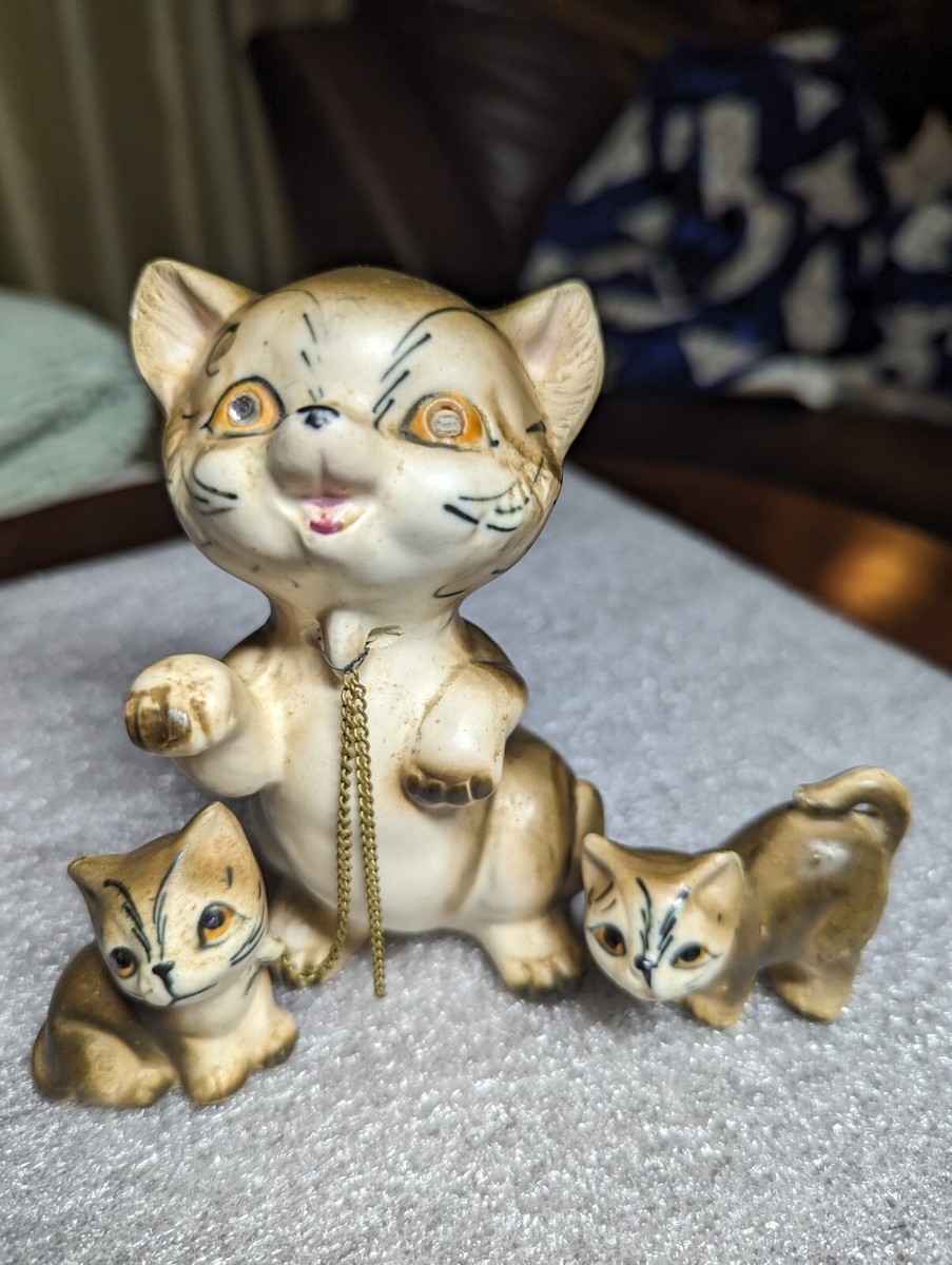 family cats　1001 VTG 1950s Cat Family Mother Cat & Kittens Figurines Chain