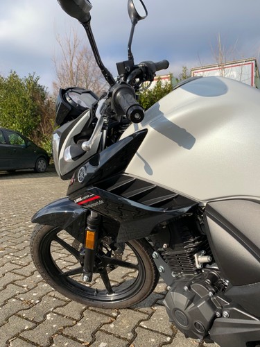 Yamaha YS 125 - Bild 2 von 5
