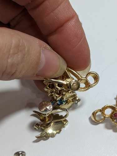 Lot Screw Back Earrings Gold Tone Silver Tone Rhinestone One DUANE 1940s NOTE - Imagen 15 de 18