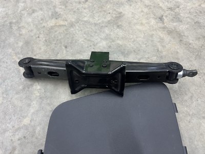 2013-2021 MITSUBISHI Mitsubishi Outlander Tool Kit Set Door Jack