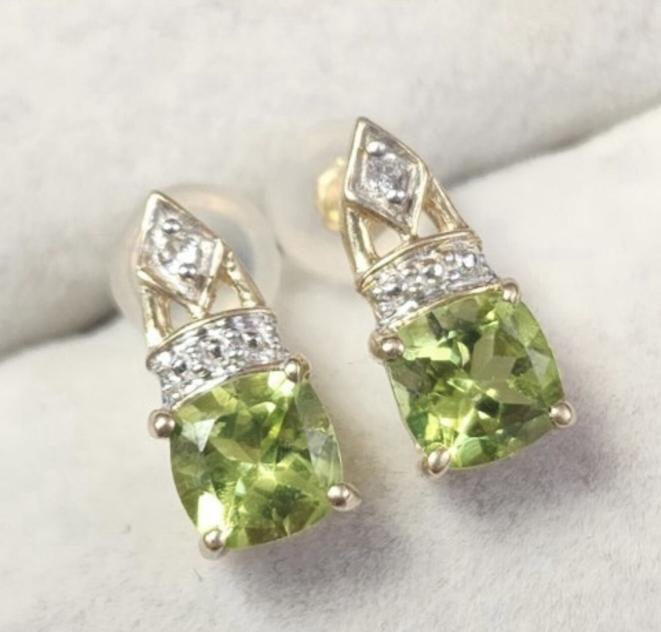 10k Gold Peridot And Diamond Earrings