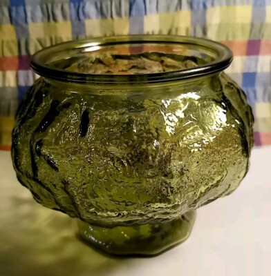 Vintage E O Brody Avocado Green Glass Crinkle Pattern Vase G104