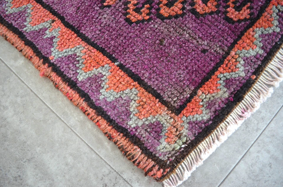 Alfombra 2x3 Yastik Anudada a Mano Envejecida Pila Baja Alfombra Pequeña Alfombra de Baño 18′′ x 36′′ Foto 4 de 4