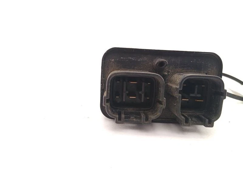 LEXUS IS300 SEDAN Running Voltage Control Relay 01 02 03 04 05 - Image 3 of 4