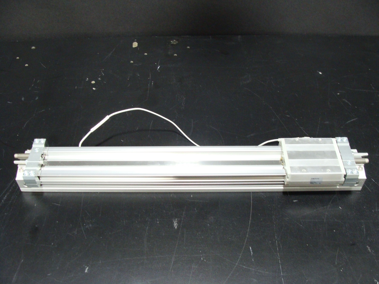 SMC MY3M25TN-400 MY3M Pneumatic Mechanically Jointed Rodless Cylinder