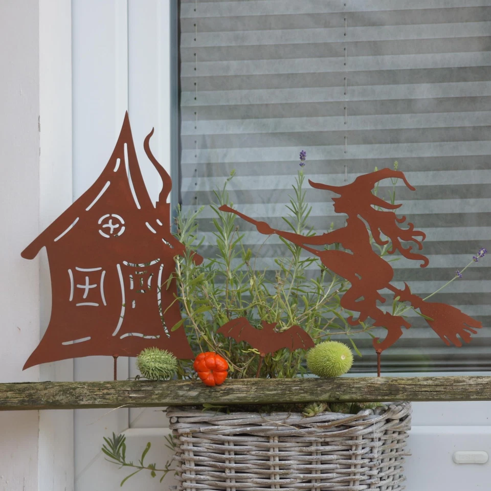 UNUS® Gartenstecker Hexe Hexenhaus Fledermaus Gartendeko Rostoptik Roststecker - Bild 2 von 4