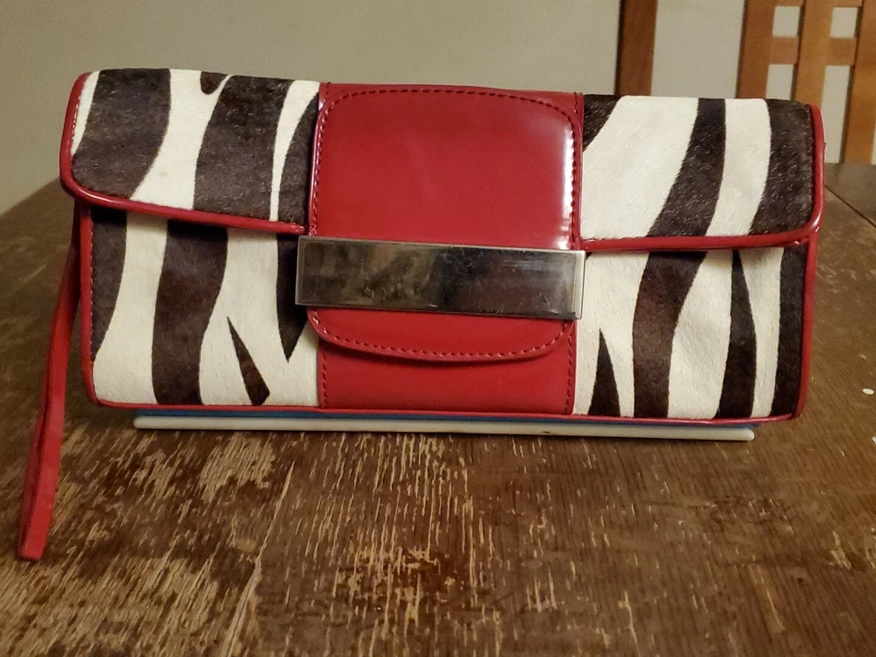 Alfani 意大利红色斑马/小牛毛印花皮革手拿包/腕带