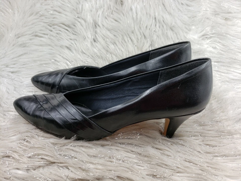 Salto alto JOYCE feito nos EUA couro preto tamanho 9,5 - Imagem 4 de 4