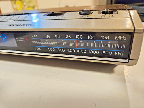 Vintage Realistic Chronomatic 253 Digital Wecker AM FM Radio Modell 12-1561 - Bild 4 von 15