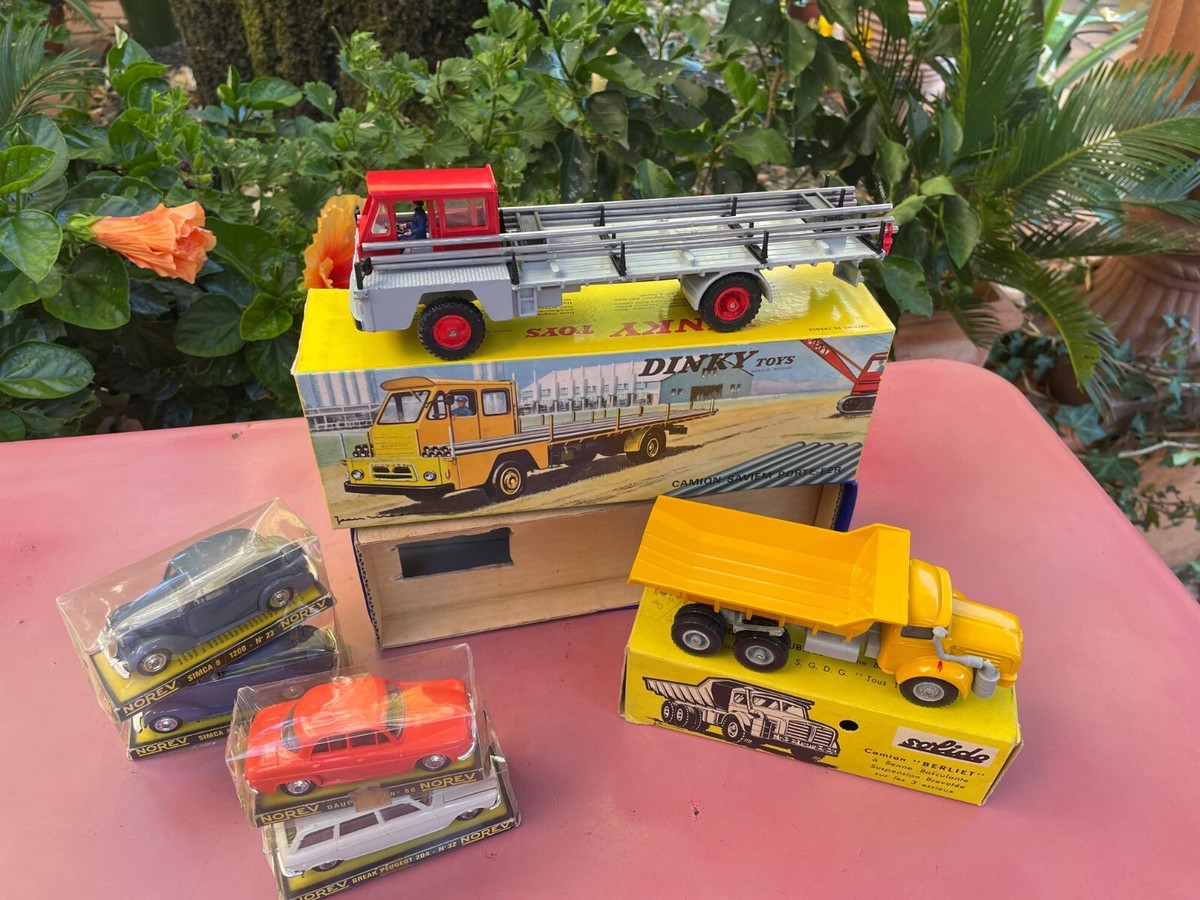 Dinky Toys 885 CAMION SAVIEM PORTE-FER état neuf Stock Magasin Mint in Box | eBay