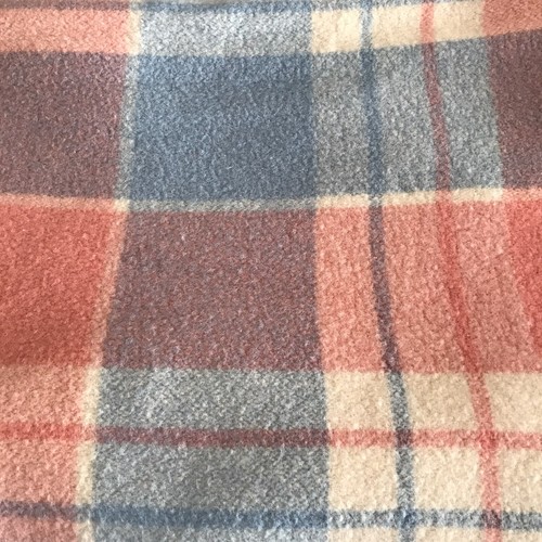 Torrenside 100% Pure Wool Blanket 188 cm x 146 cm Pristine Condition - Picture 4 of 8