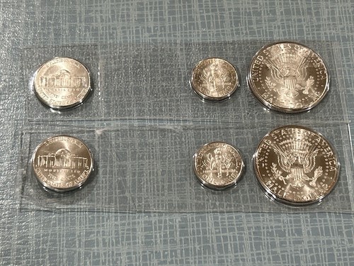 2009 D & P - 2 Coins Partial Set (Kennedy Half,Dime & Nickel)..Mint,Uncirculated - Picture 3 of 7