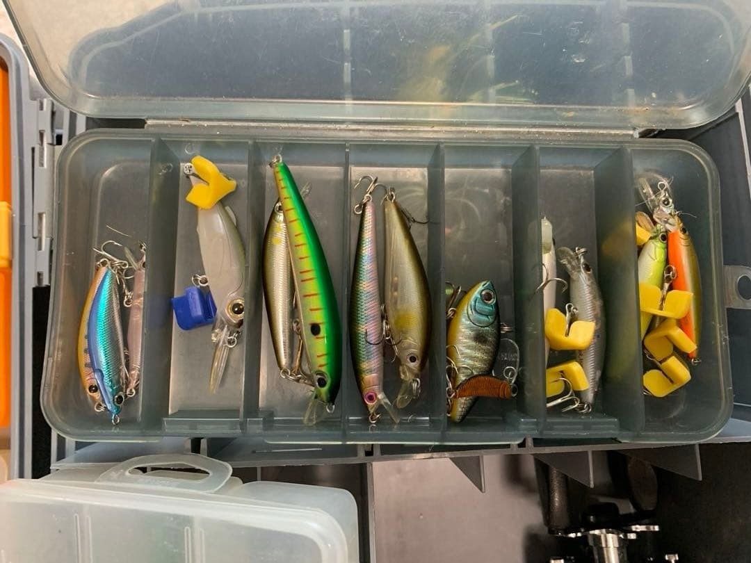 Daiwa Millionaire 4HM Reel & Vintage Lure Set with Plano Box Used - Image 6