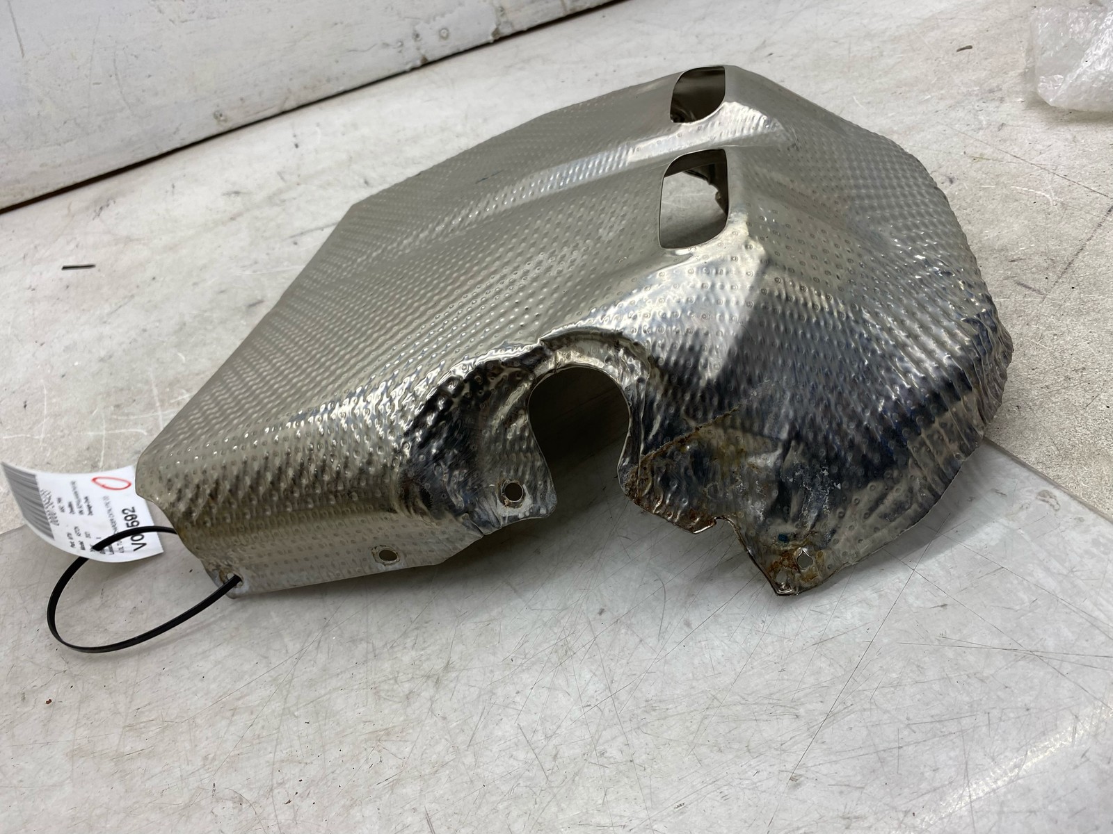 2020-2025 ASTON MARTIN DBX OEM 4.0L CATALYTIC CONVERTER HEAT SHIELD 1771500076