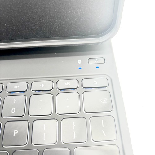 ESR Rebound Magnetic Keyboard Case 360 Compatible With iPad Pro 13 - Picture 3 of 8