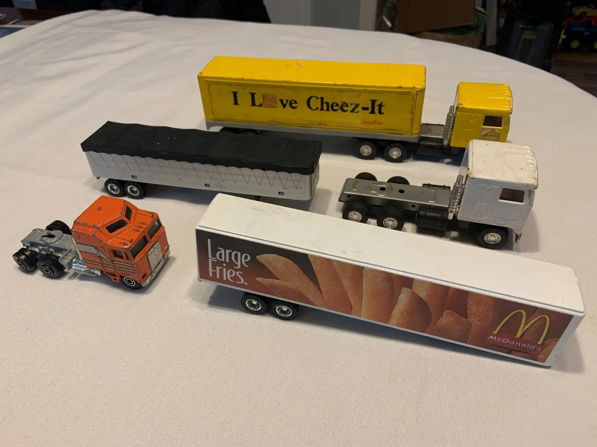 Yat Ming Diecast Tractor Trailers/Semis 1:64 Scale Cars, Trucks