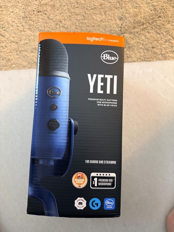 Blue Yeti USB Microphone Midnight Blue NEW Logitech Blue VO!CE Streaming (NIB)