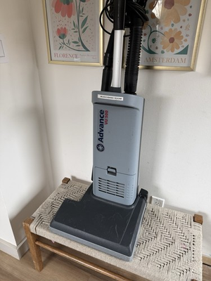 #ad 🍊Nilfisk Advance Commercial Upright Vacuum Cleaner Model VU500 WORKS $99.95
