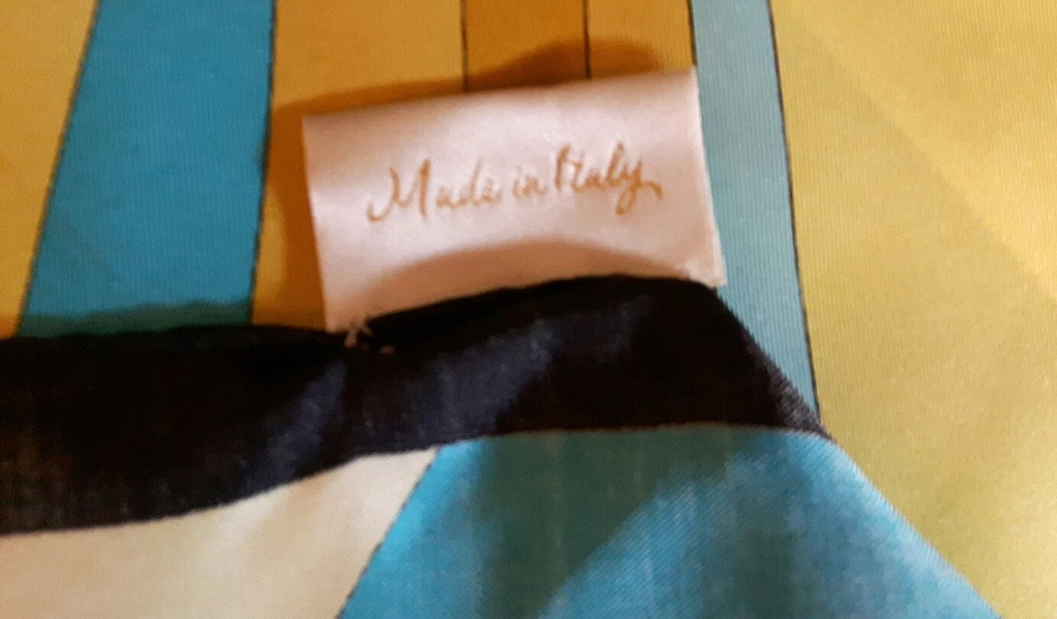 Designer Scarf Osprey Pure Silk Geometric 34 inches (86 cms) Square BN - Image 3 of 4