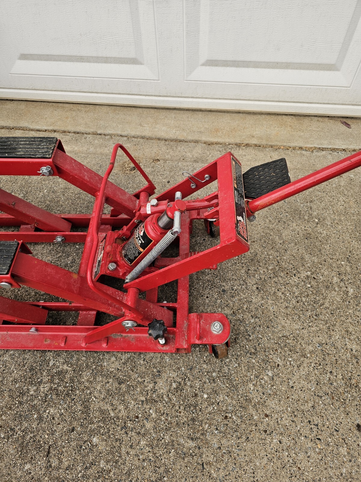 Torin Motorcycle Lift Jack 1500LBS Local Pick Up Only GEORGIA 30096 torin-motorcycle-lift-jack-1500lbs-local-pick-up-only-georgia-30096