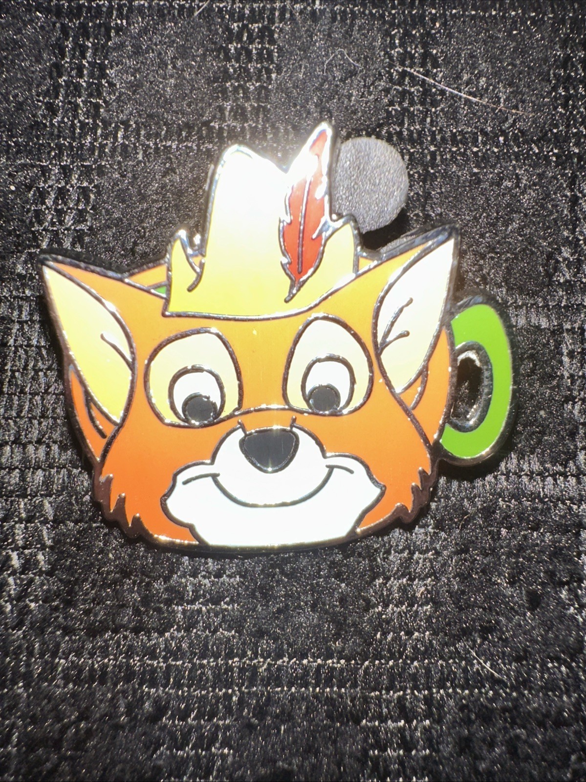 DISNEY TRADING PIN * ROBIN HOOD * CHARACTER MUGS * COFFEE CUP