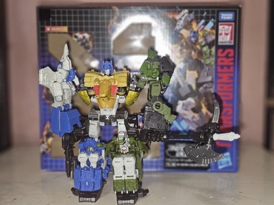 Transformers Generations Legacy United Dinoking Victory Liokaiser Deathsaurus