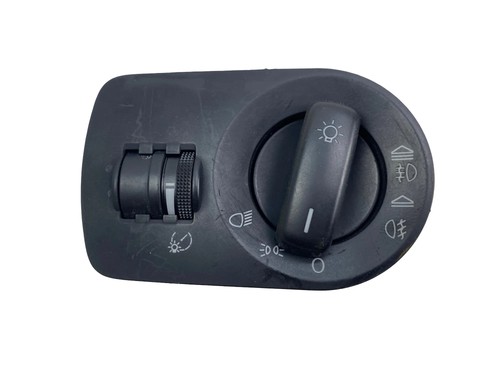 AUDI A3 8P1 Scheinwerferschalter 8P1941531B 2005 34246836 (AJ328)