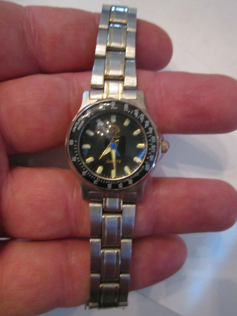 VINTAGE HOLLYWOOD 8000 POLO WATCH - QUARTZ - BLACK FACE VINTAGE HOLLYWOOD 8000 POLO WATCH - QUARTZ - BLACK FACE