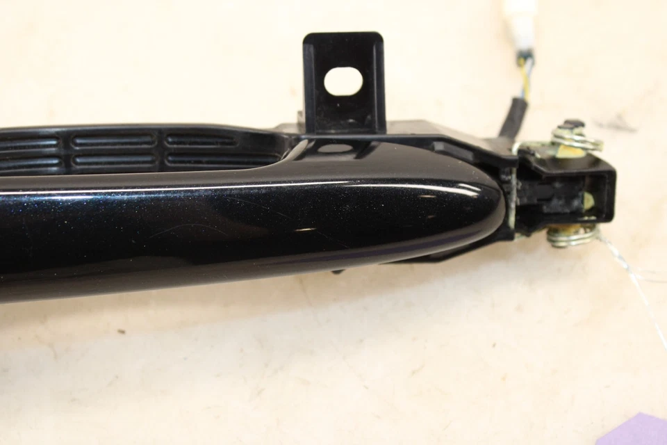 Manija de puerta exterior izquierda Mazda MX-5 Miata 2016-2017 OEM ID134 Foto 3 de 4