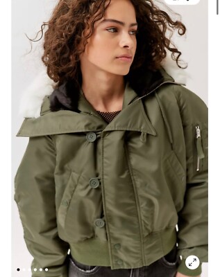 nwt Urban outfitters BDG bomber jacket XS military green