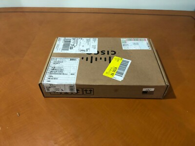 Brand New Cisco DS-SFP-FC4G-SW SFPs with 8 Port upg License Kit