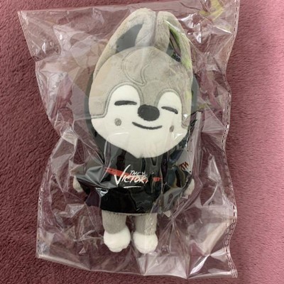 skzoo wolf chan plush