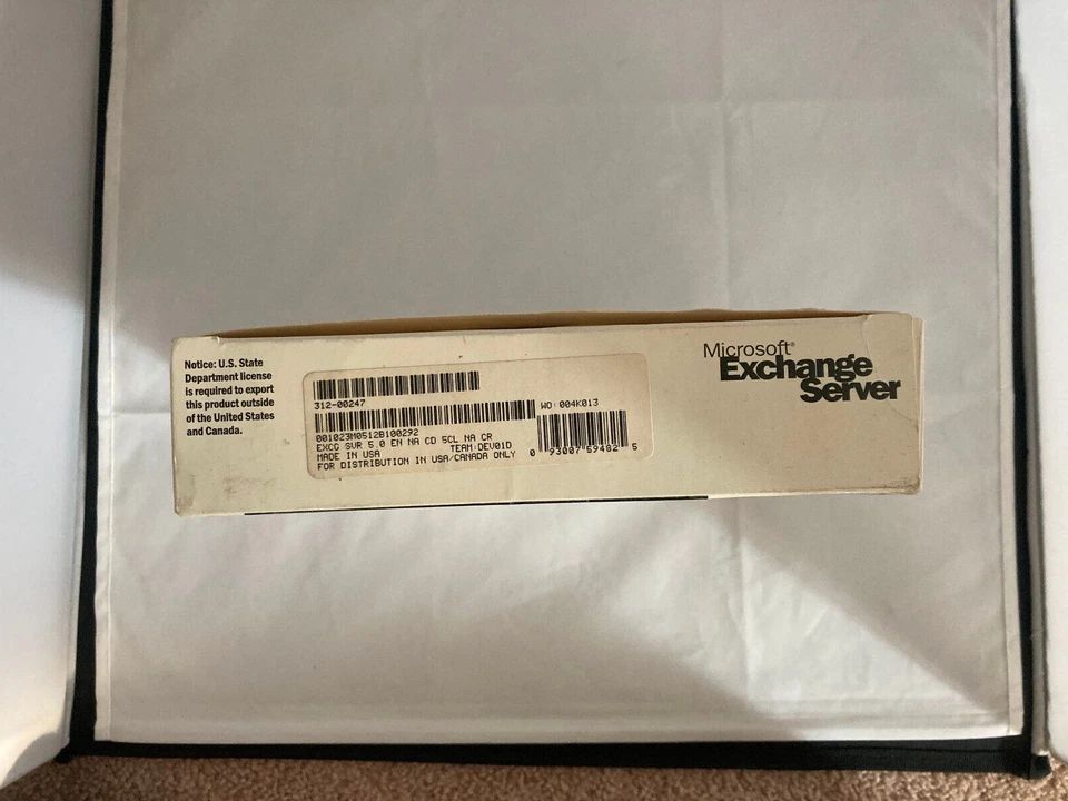 Vintage Microsoft Exchange Server 5.0 complete w/ 5 CALs & Outlook 97 - Image 4 of 4