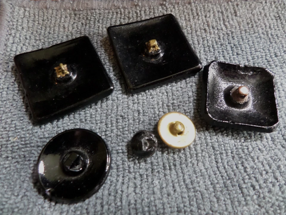 Lot of 86 Vintage Antique Glass Buttons Various Sizes Colors Shapes - Image 4 of 4