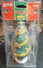Lemax Xmas Sparkling Green Xmas Tree Medium 04493 Released 2000