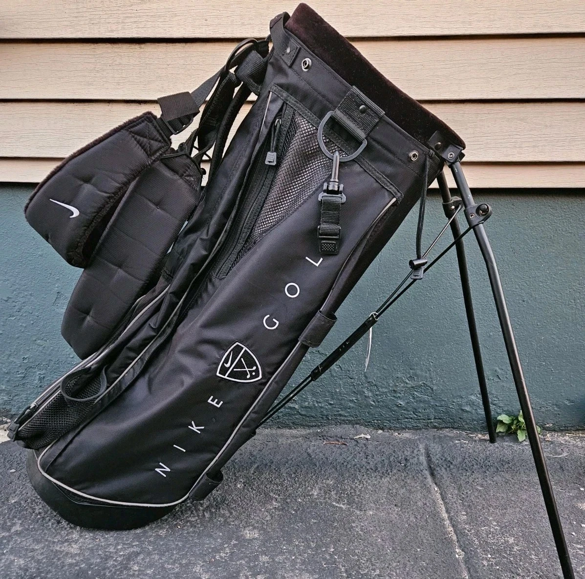Nike Golf Bags with Dual Strap System for sale | eBay