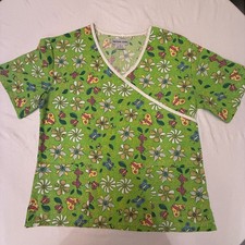 Southern Scrubs Uniform Top Green w/Flowers  Butterflies Medium Preowned X-47 