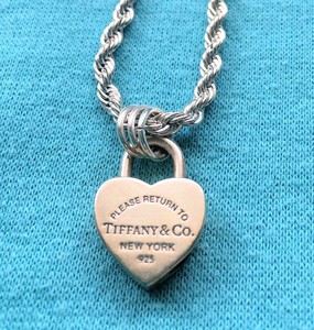 Return To Tiffany 925 Sterling Silver Heart pendant 18 inch heavy chain