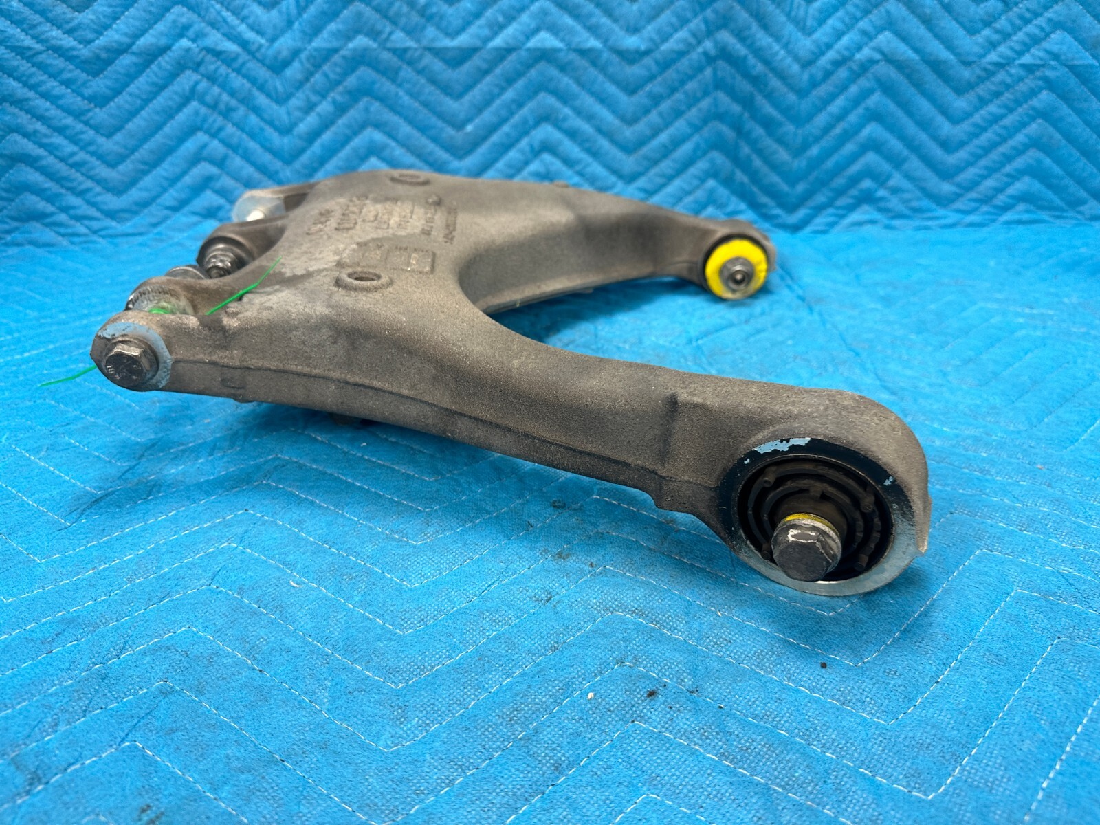 Bentley Cont Flying Spur Rear Lower Control Arm Passenger Side 29k 2006-2012 OEM