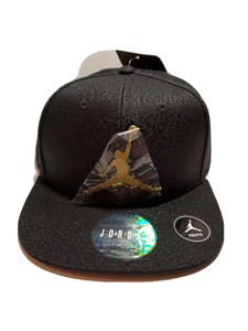 black and gold jordan snapback