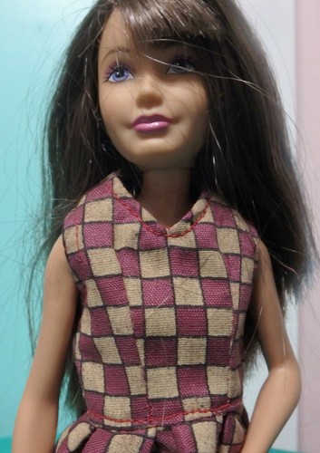 Faded Red and Tan Sleeveless Dress for 9.5"-11" small female fashion dolls SKR82 - Picture 5 of 8