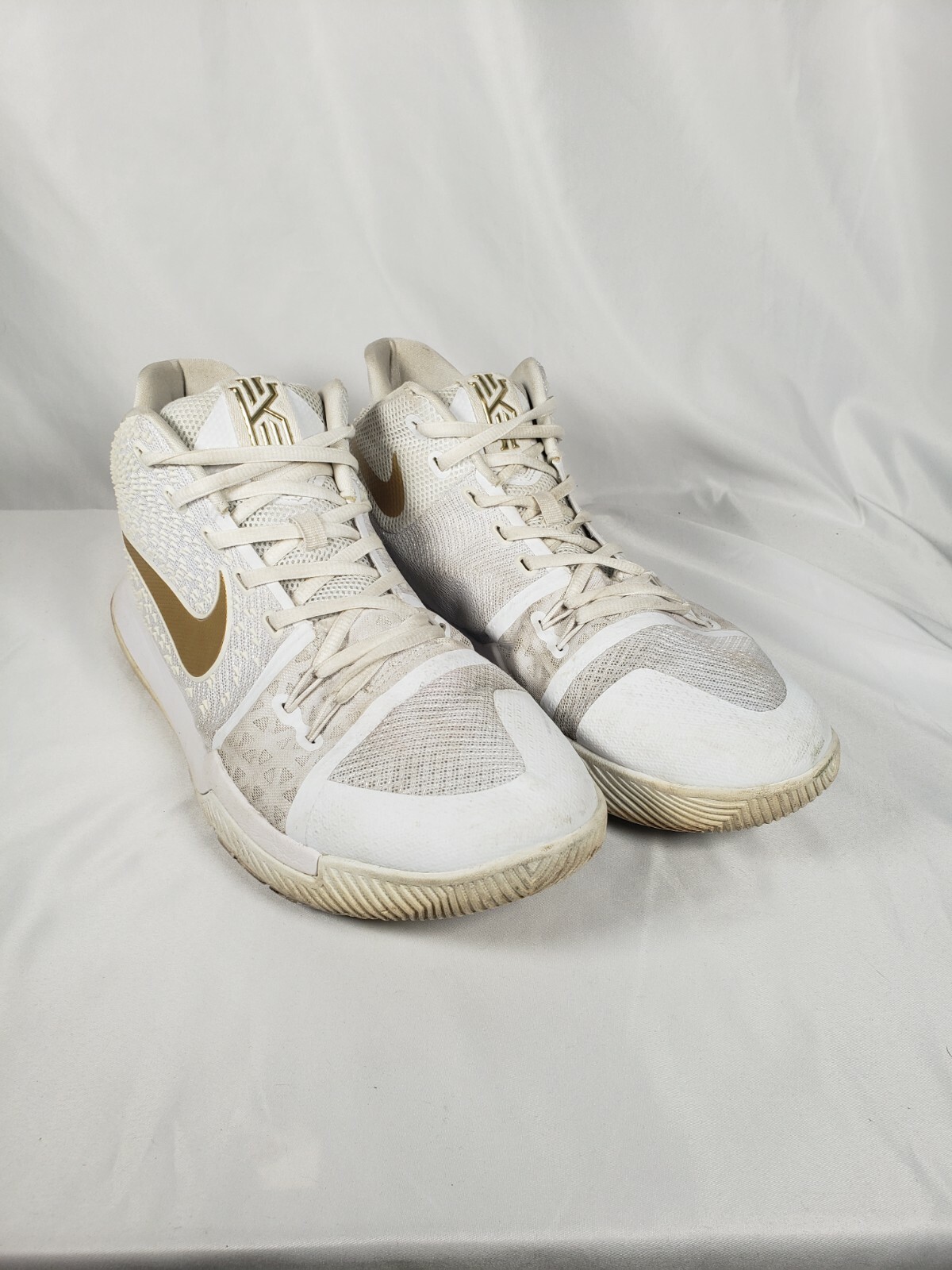 2016 Nike Zoom Kyrie 3 Finals White 